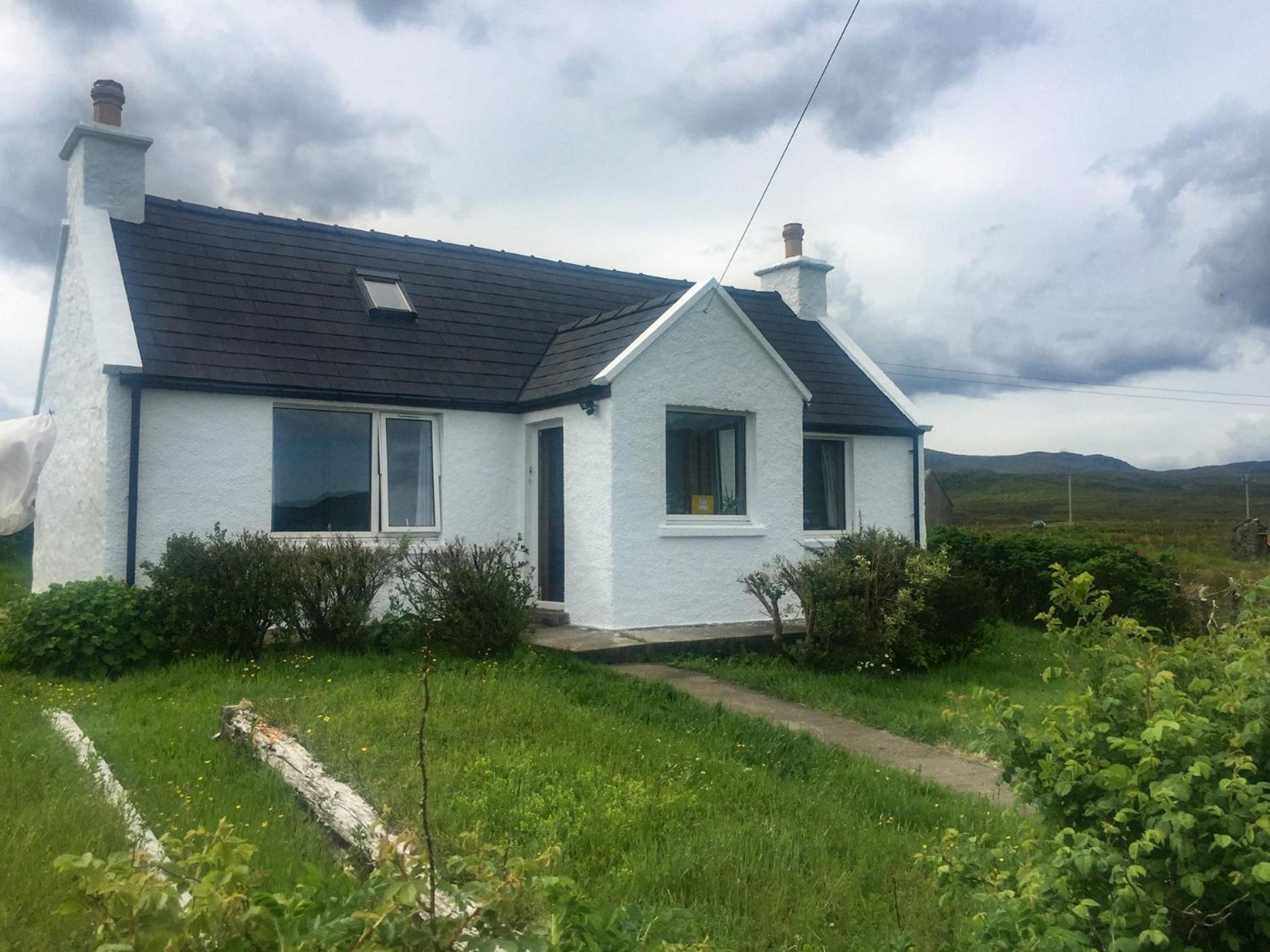 Amber'S Cottage Staffin Dış mekan fotoğraf